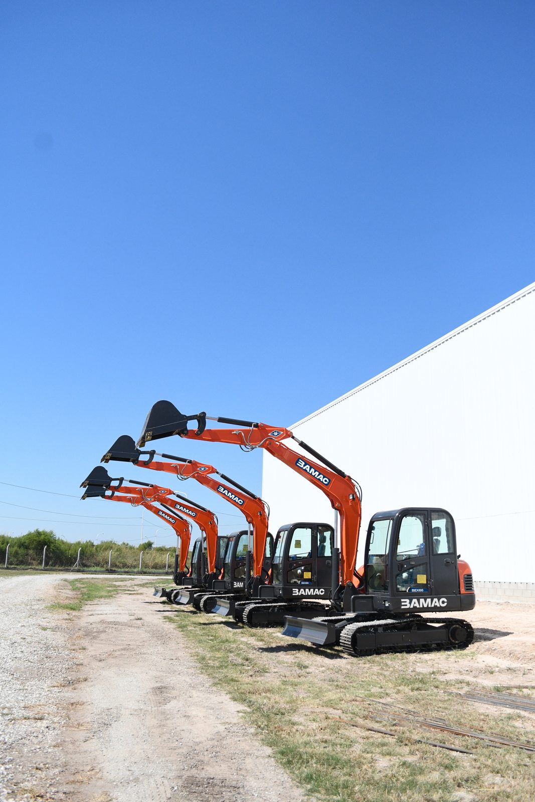 Excavadora BAMAC BEX65 — foto 3