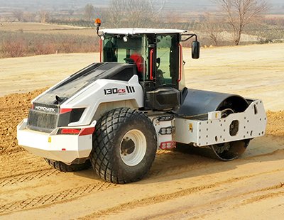 Compactador de suelo HIDROMEK HMK 130 CS
