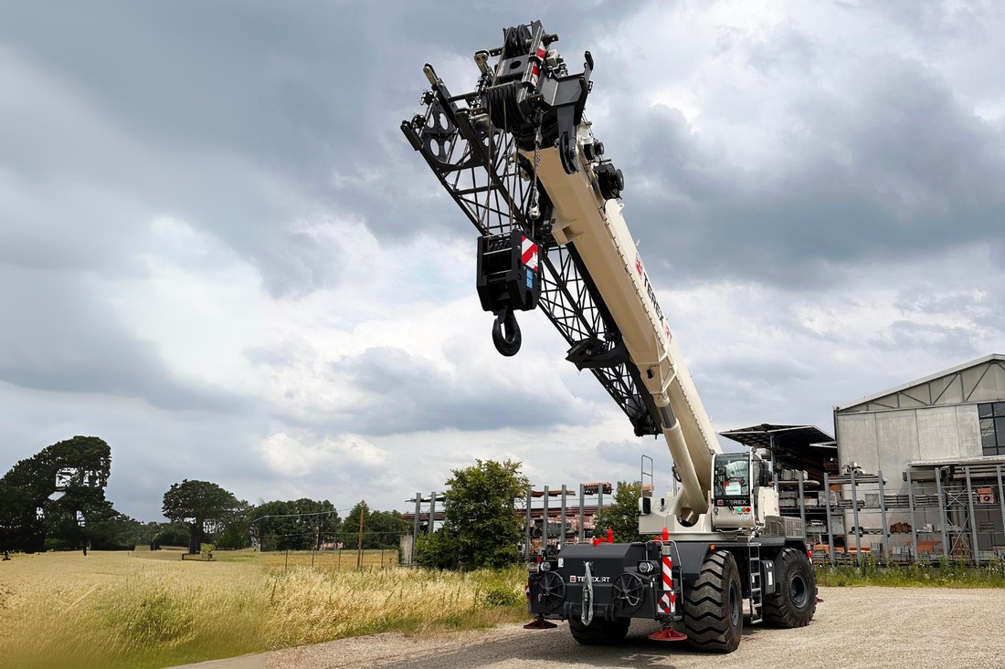 Grúa rough terrain TEREX TRT 80L