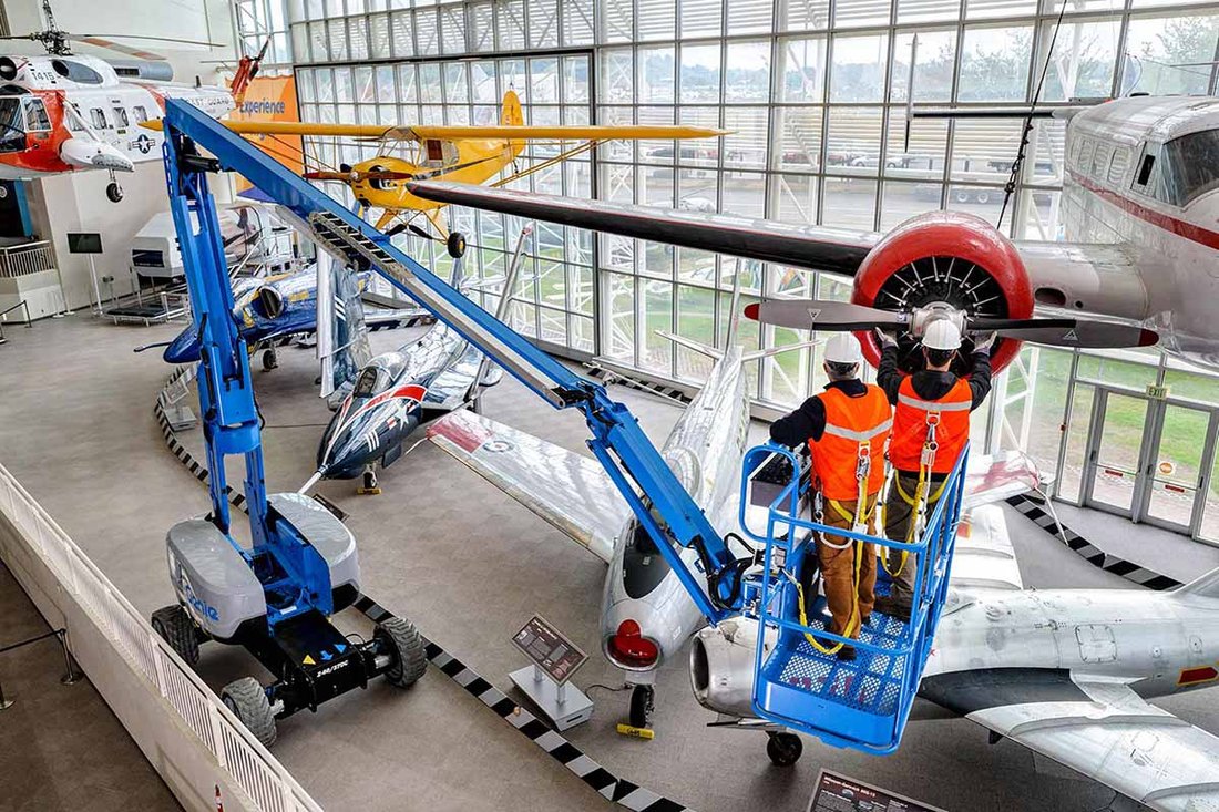 Plataforma articulada TEREX Z-60/37 DC
